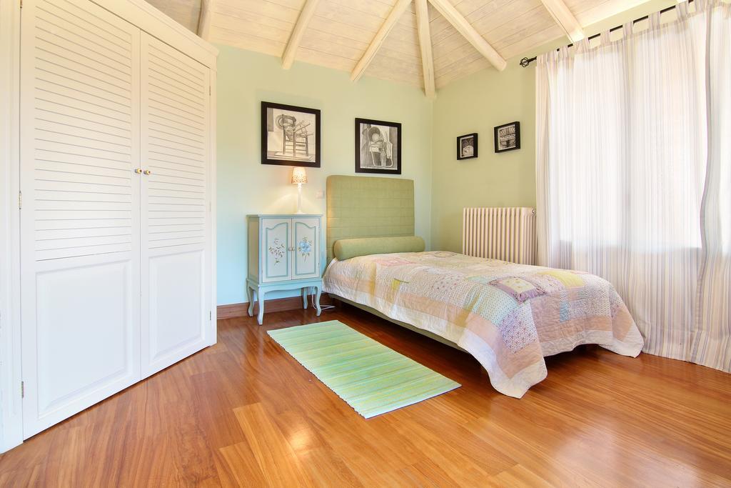 אתונה Vouliagmeni Villa מראה חיצוני תמונה