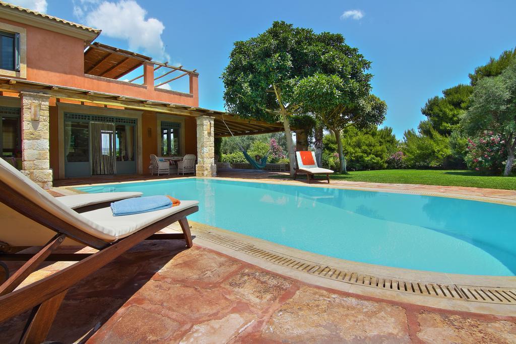 אתונה Vouliagmeni Villa חדר תמונה