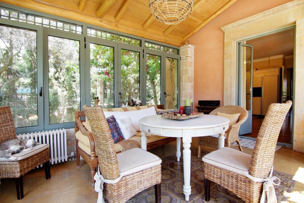 אתונה Vouliagmeni Villa מראה חיצוני תמונה
